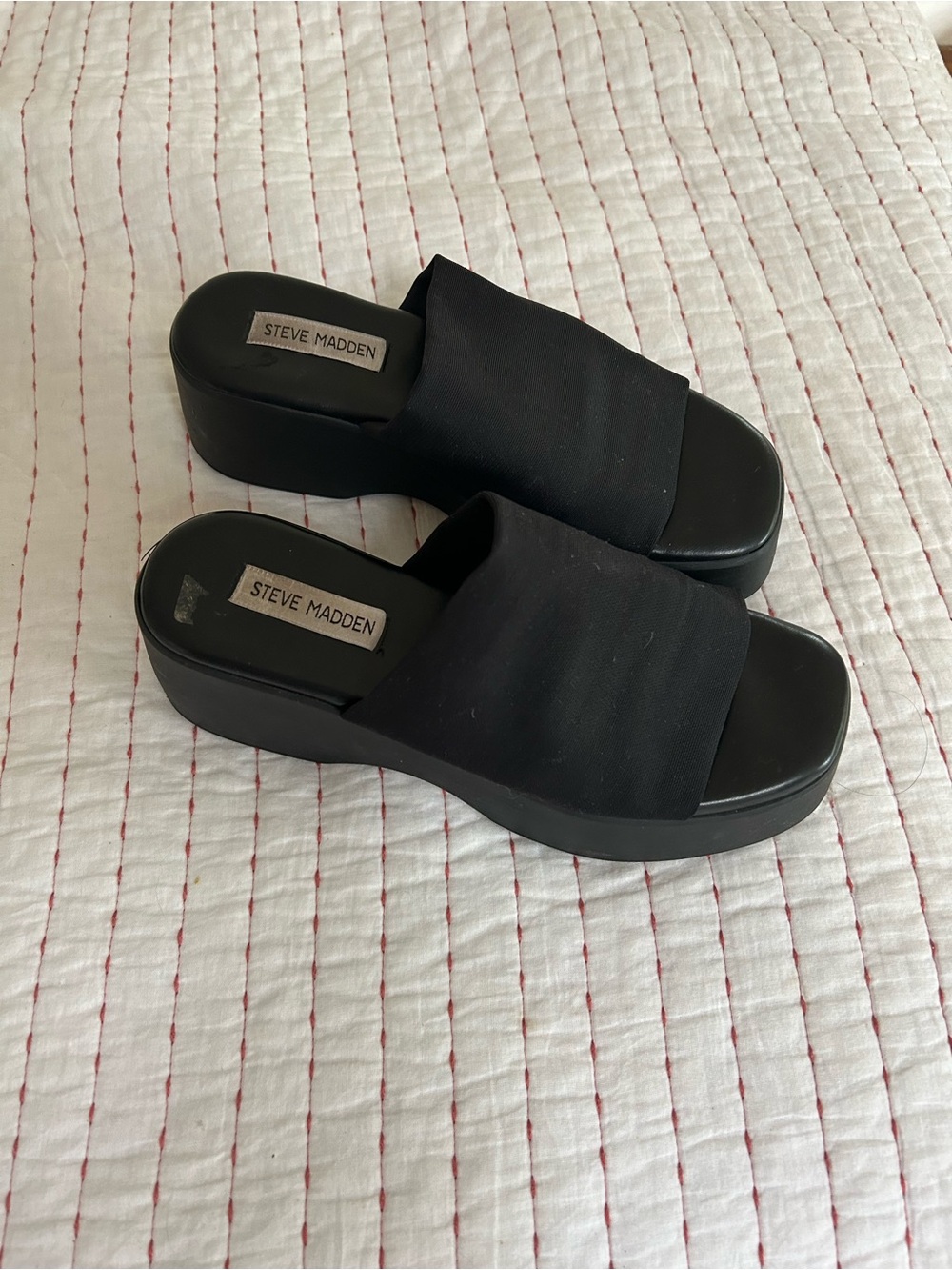 Steve Madden Black Platform Slide Sandals with Wide Band - Picture 1 of 5